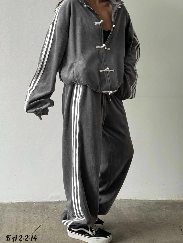 Спортивный костюм 23178174