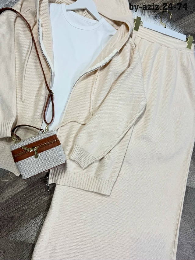 Костюм 23180319