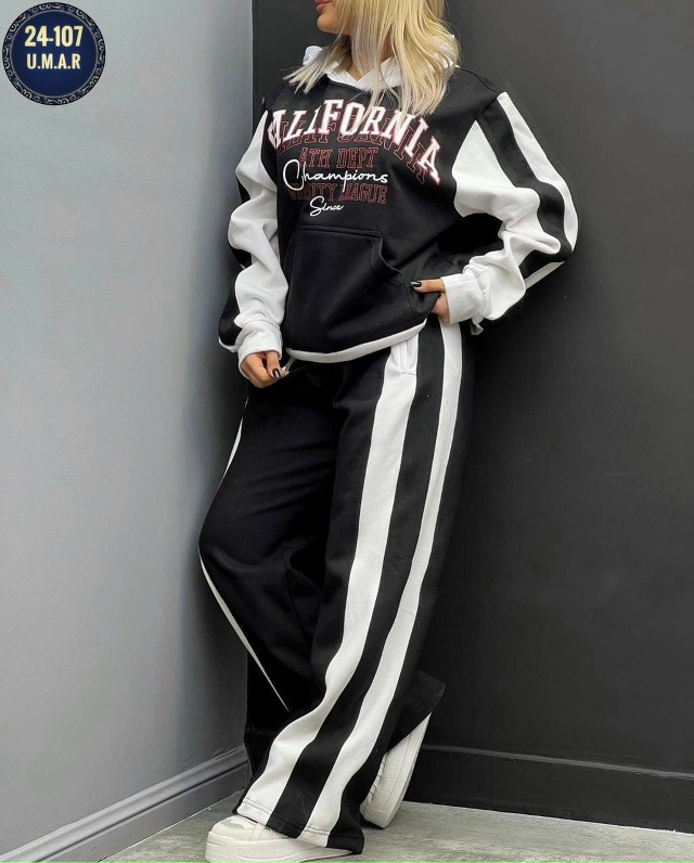 Спортивный костюм 23181692