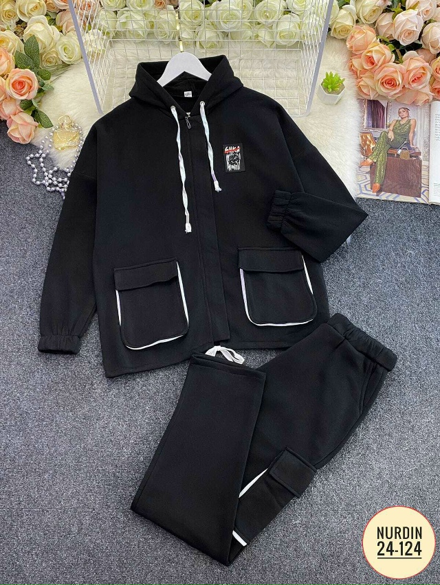 Спортивный костюм 23182834