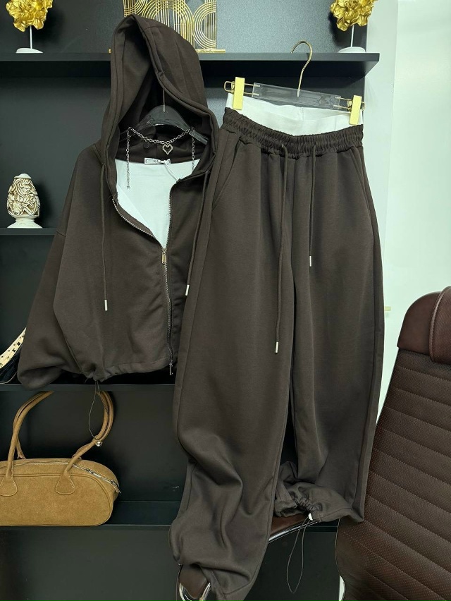 Спортивный костюм 23182135