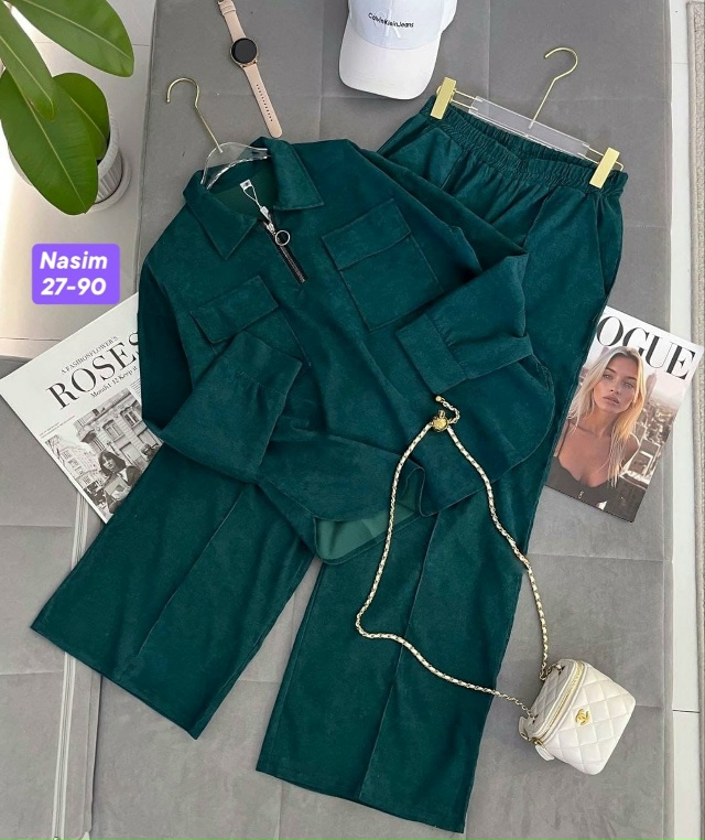 Спортивный костюм 23182689